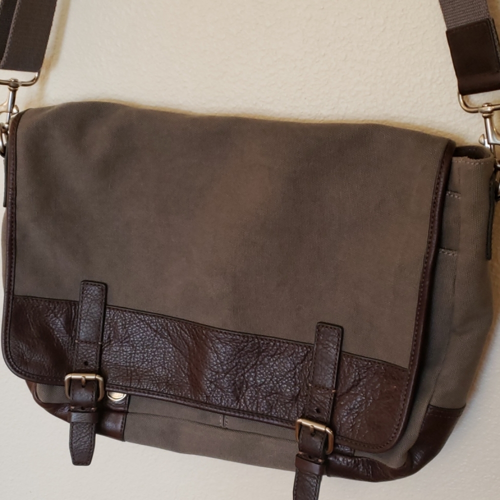 Fossil Mens Messenger Bag Brand New No Tags